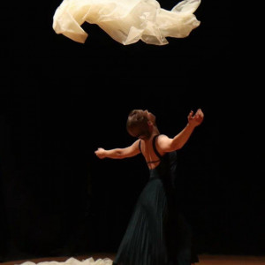 Босыми ногами