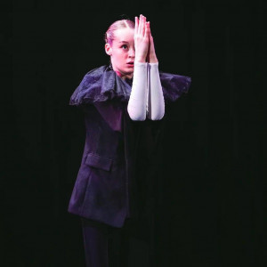 Босыми ногами