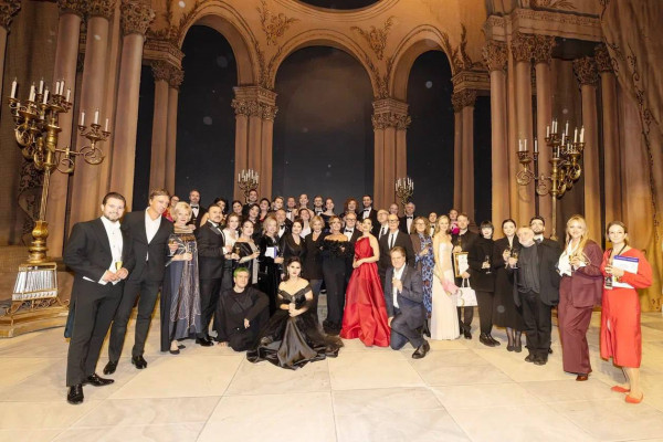 И самая дорогая нашему сердцу победа — Нижегородский государственный академический театр оперы и балета стал ТЕАТРОМ ГОДА в престижной Национальной Оперной Премии «Онегин»! 