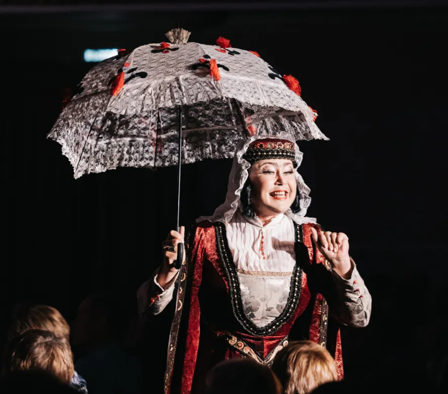 Обложка оперетты «Ханума»